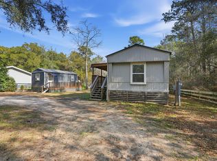 437 Black Creek Lodge Rd, Freeport, FL 32439