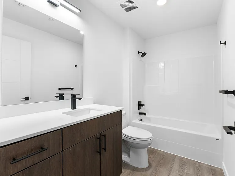 **4 Weeks Free Rent Upon Move In** | New Construction - Minutes From Downtown Pdx — Photo 19