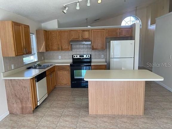 4th image of 2416 Black Powder Ln