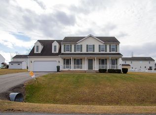 93 Laurel Wood Dr, Waynesboro, VA 22980