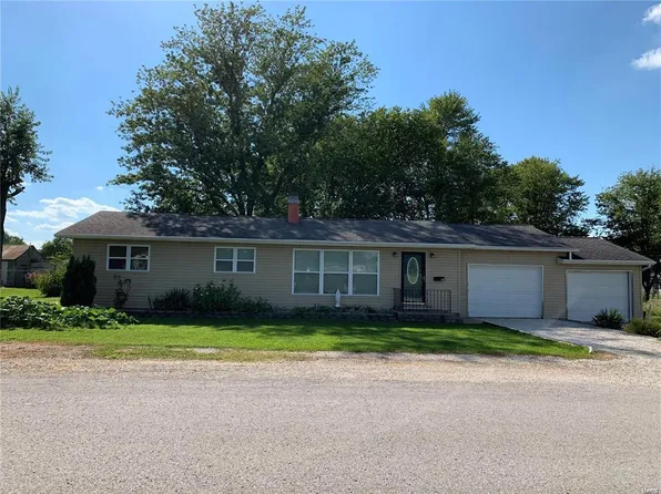 218 S Saint Charles St, Bowling Green, MO 63334