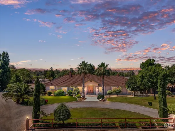 5555 Vista Del Rio Ct, Bakersfield, CA 93308