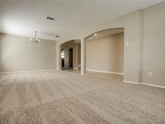 5th image of 4409 Sunny Brook Dr