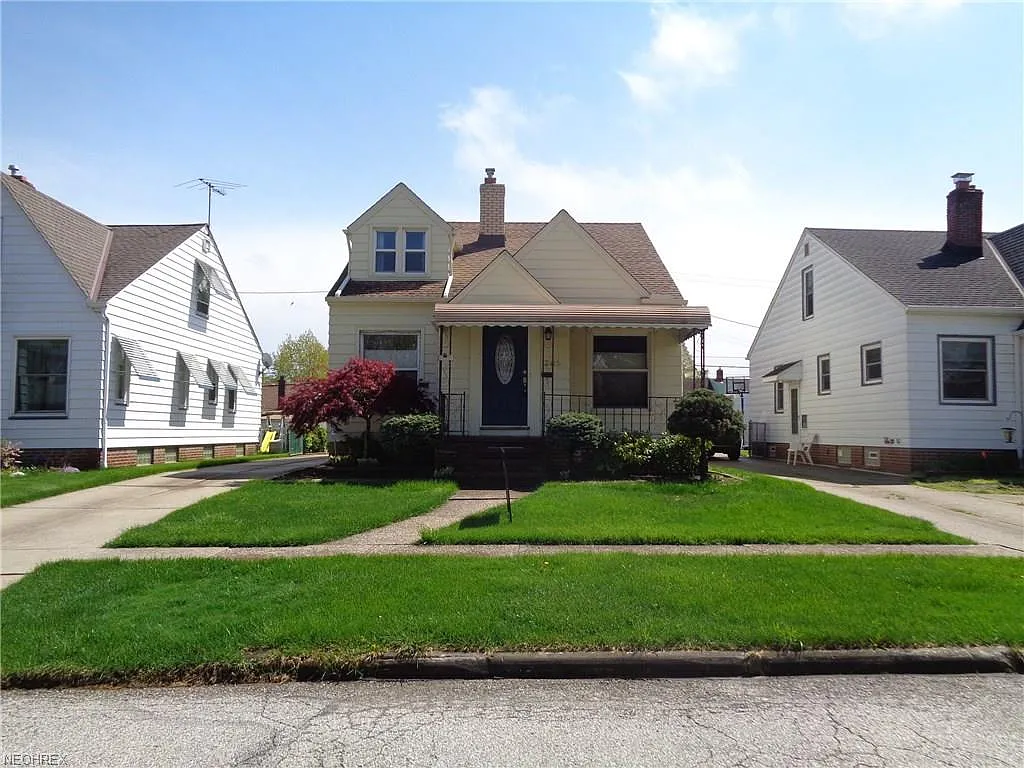 2415 North Ave photo 1