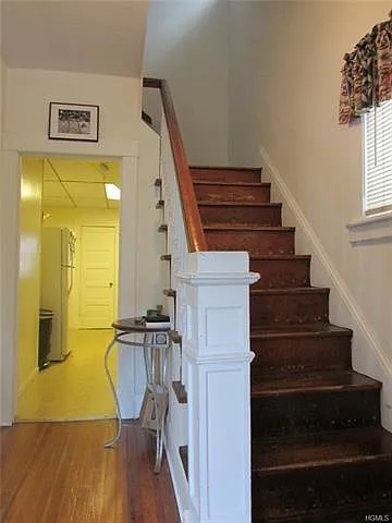 3 bed, 1.5 bath, 1155 sqft, $2,750 — Photo 3