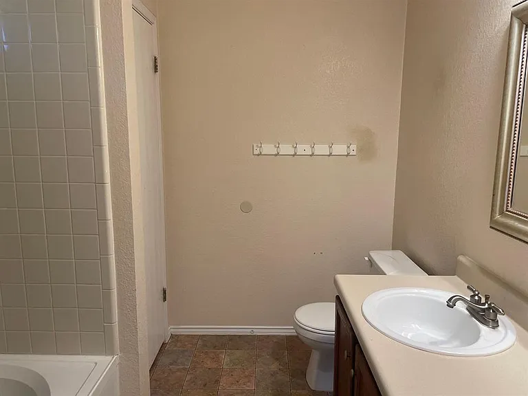 223 Nicole Way — Photo 12