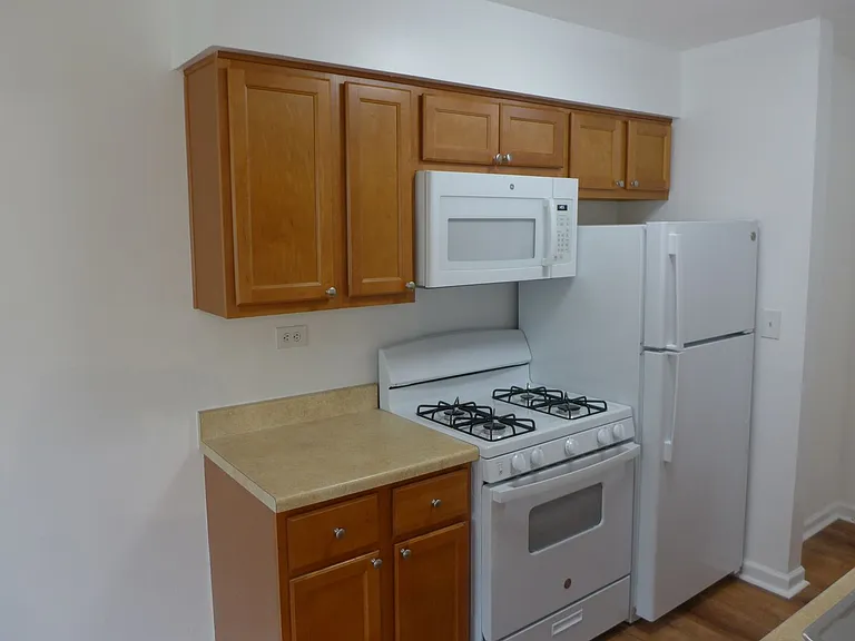 Winthrop Suites Apartments — Photo 18