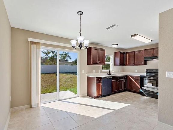 3rd image of 233 Fisher Way