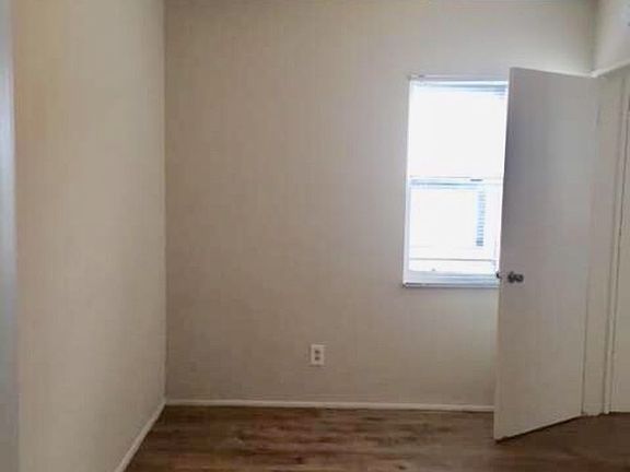 4th image of 445 Redondo Ave APT 7