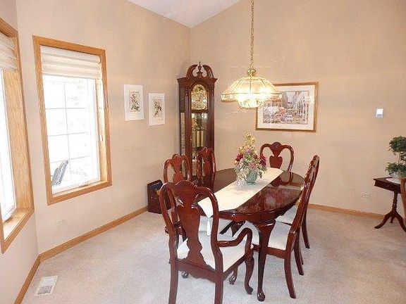 2nd image of 7001 Waxwing Cir