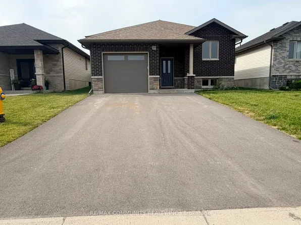 32 Cattail Cres, Quinte West, ON K8V 0J4
