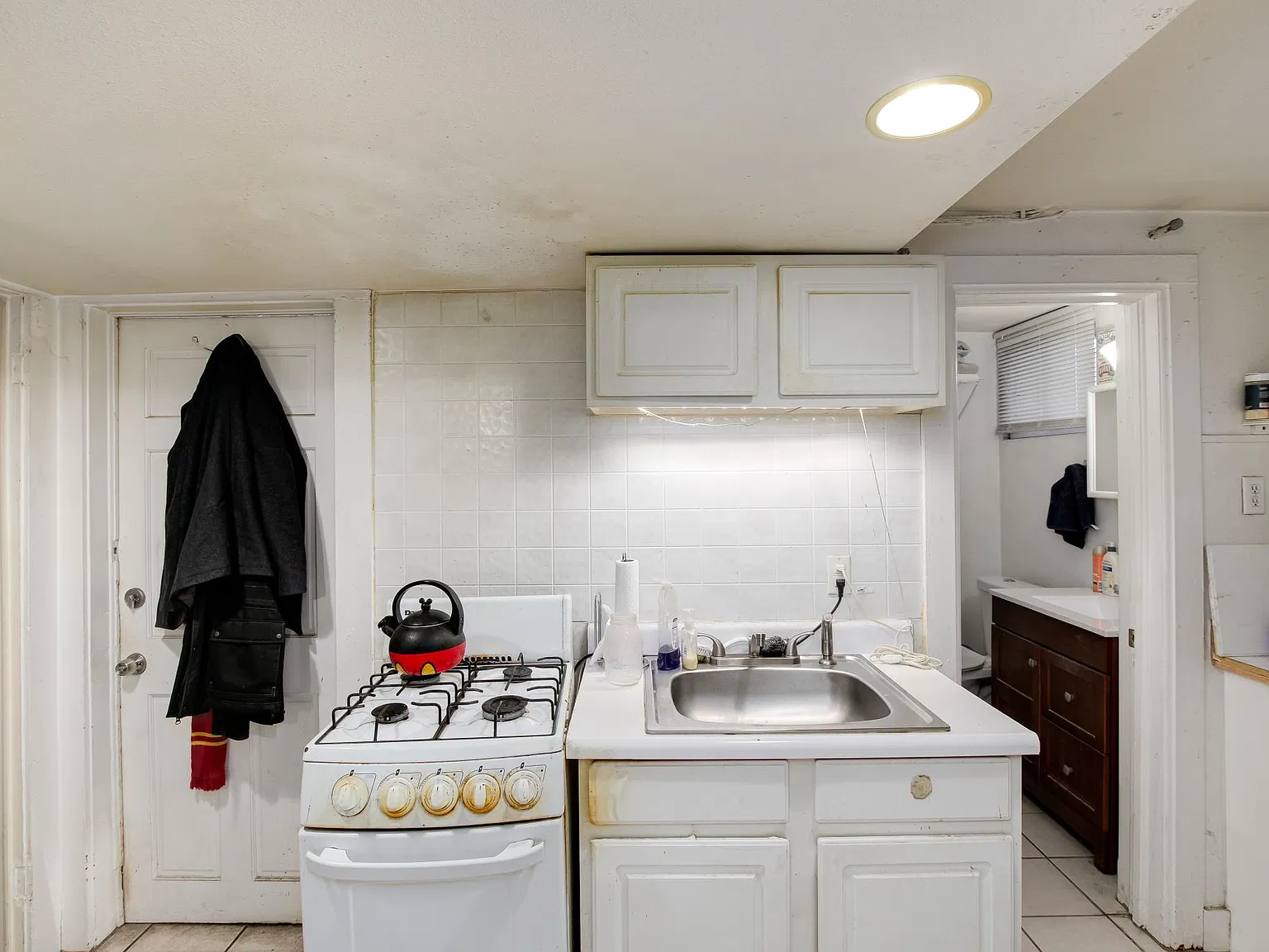 Studio, 375 sqft, $700 — Photo 3