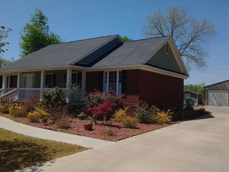 Extensive Landscaping