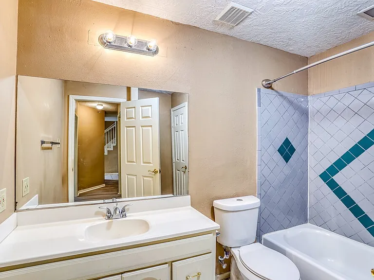 19311 Cypress Bay Dr — Photo 16