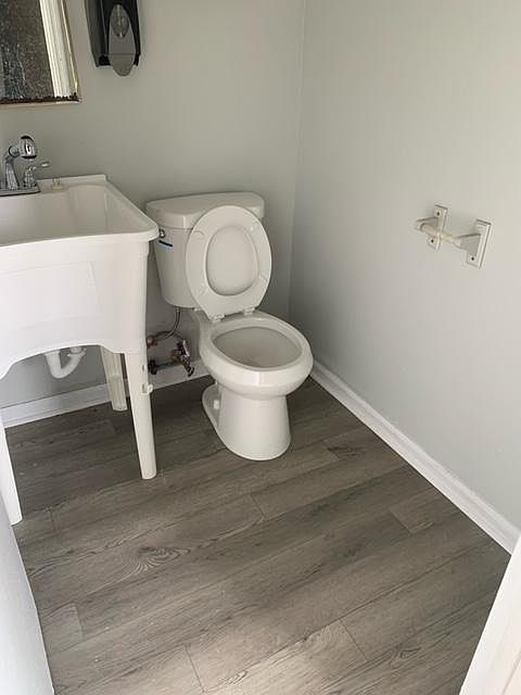 2nd image of 117 Creekside Dr