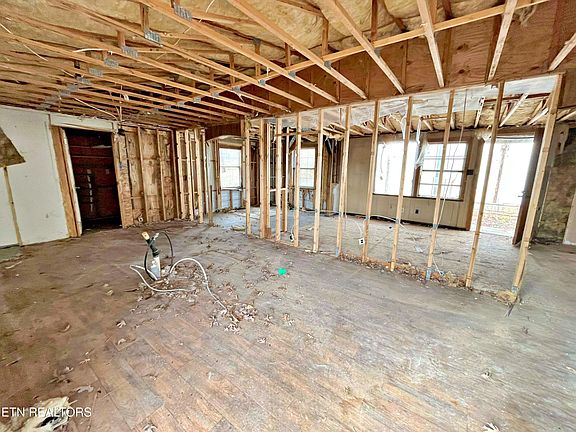 4th image of 114 Pinecrest Dr