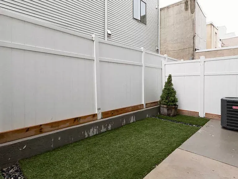 2628 Ritter St — Photo 25