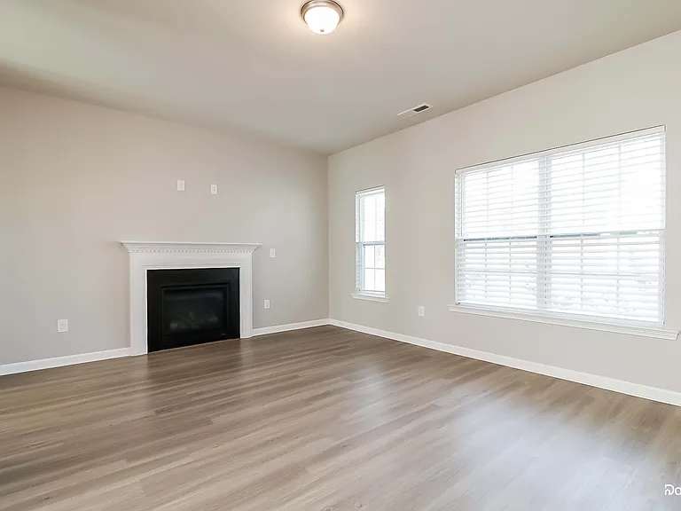 319 Black Oak Ct — Photo 7
