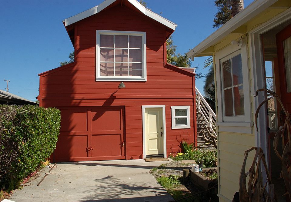 2nd image of 520 34th Ave