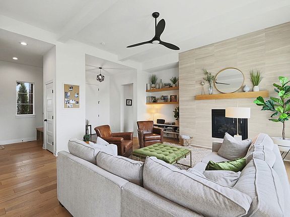 5th image of 2403 N Bluestone St