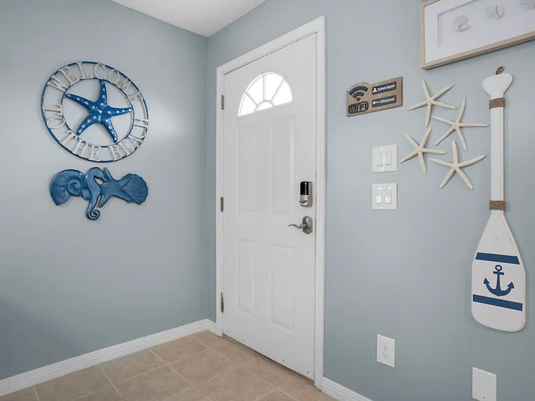 605 Dogwood St #D — Photo 7