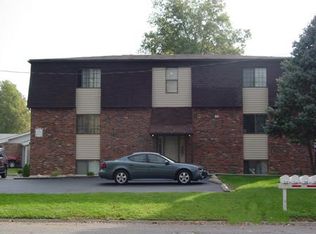 166 Freedom Dr, Belleville, IL 62226