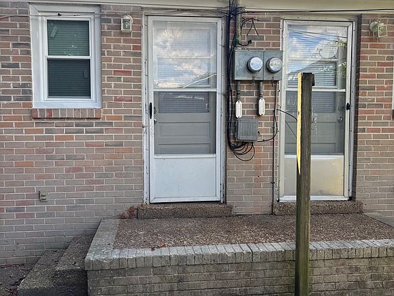 5th image of 1117 Bridge St