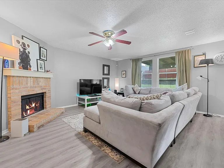 5401 Pandale Valley Dr — Photo 11