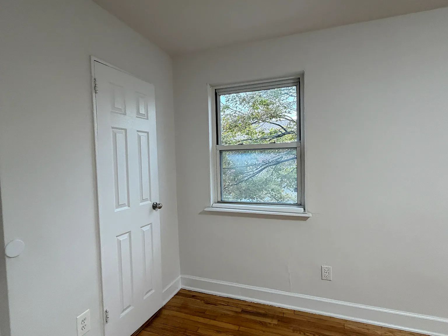 224th St, Oakland Gardens — Photo 4