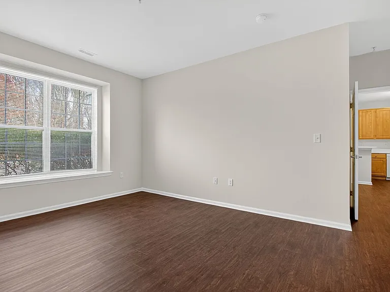 The Apartments At Weatherby — Photo 22