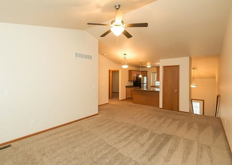 1st image of 956 Cortney Ln