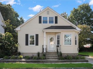 42 Victoria Ave, Cranston, RI 02920