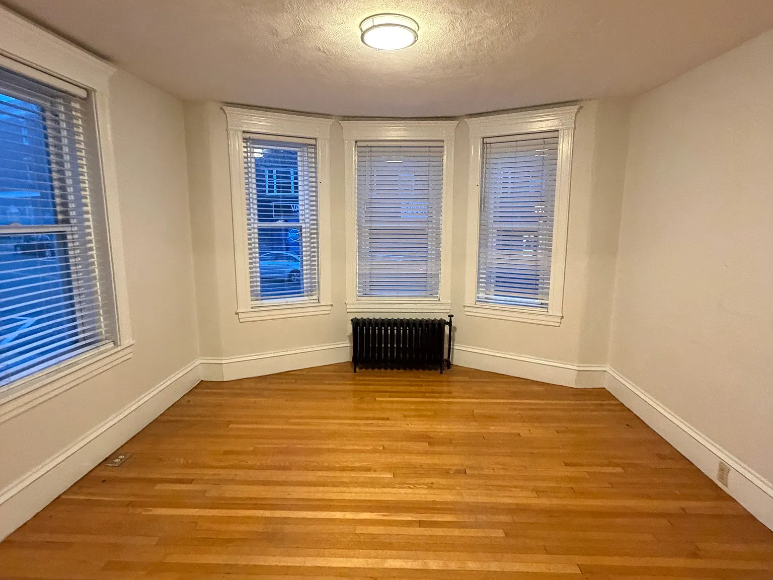 1 bed, 550 sqft, $2,100 — Photo 3