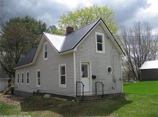 19 Park Ave, Newport, ME 04953