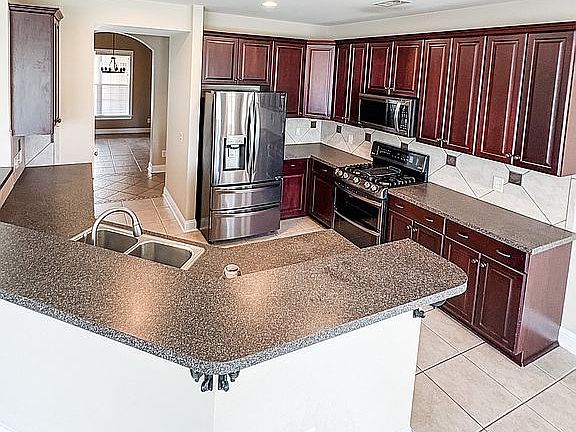 5th image of 9412 Chadesberry Ct
