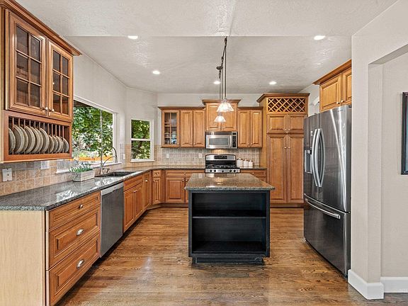 4th image of 2455 E Heathfield Ct