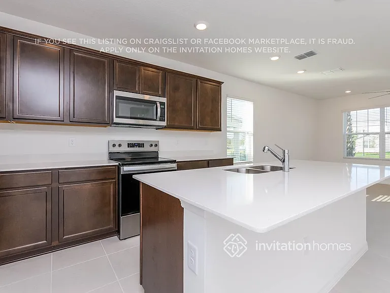 6533 Tabebuia Pkwy — Photo 10