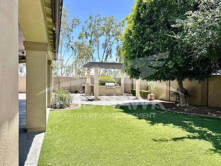 20697 W Delaney Dr — Photo 30