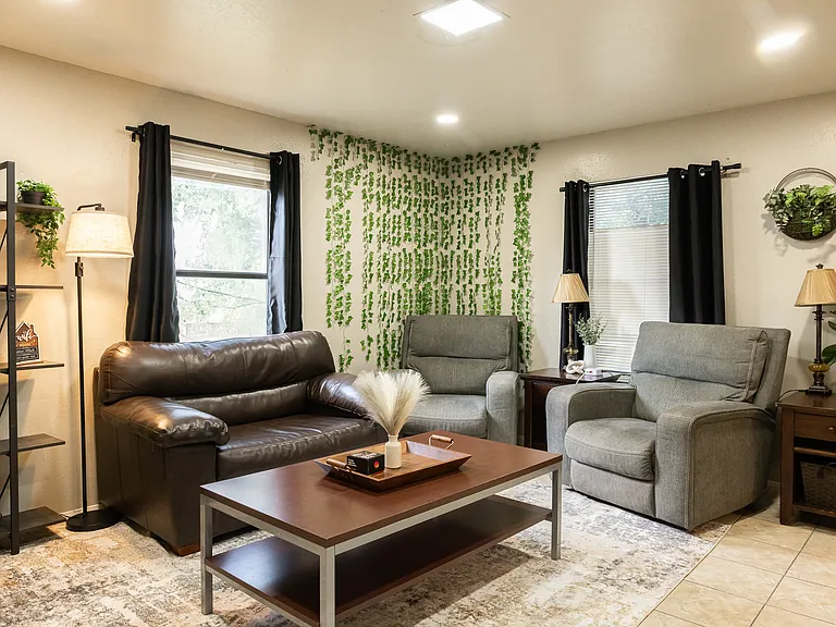 706 Navidad St #D — Photo 2