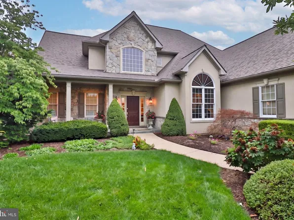 813 Woodfield Dr, Lititz, PA 17543
