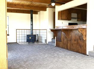 88 Crestview Ln, Edgewood, NM 87015