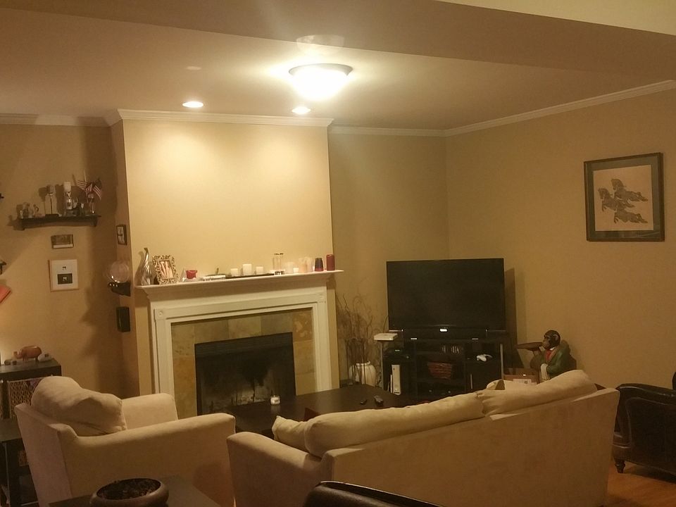 1st image of 2710 N Fairfield Ave APT 1S