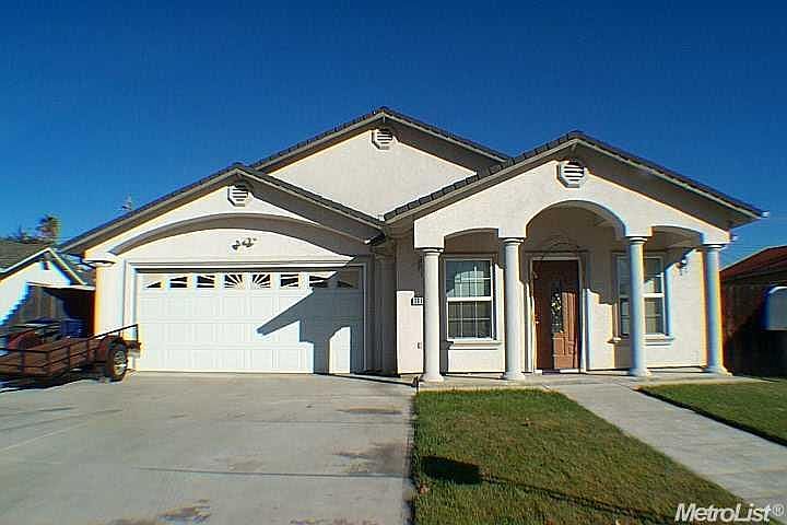 1st image of 3816 Fig St