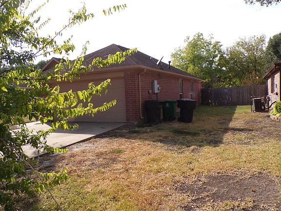 3rd image of 16006 Hiram Clarke Rd