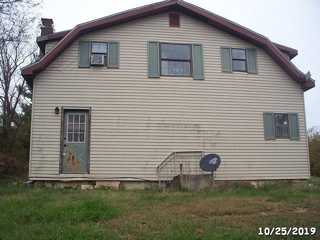 2nd image of 4715 Liberty Hill Rd