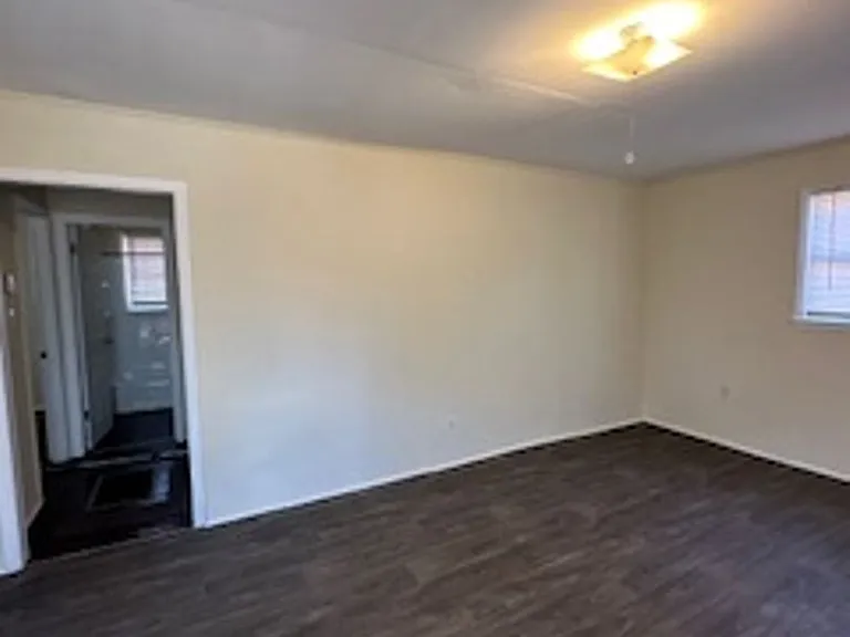 524 Franklin St — Photo 5