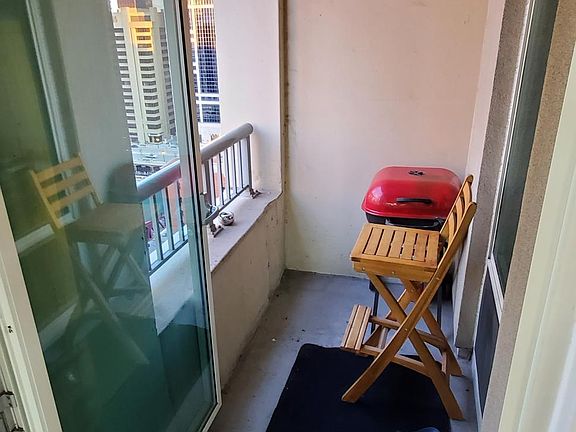 5th image of 345 N Lasalle St #2403