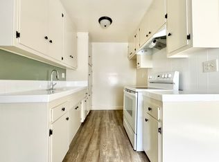6727 Cleon Ave #2A, North Hollywood, CA 91606