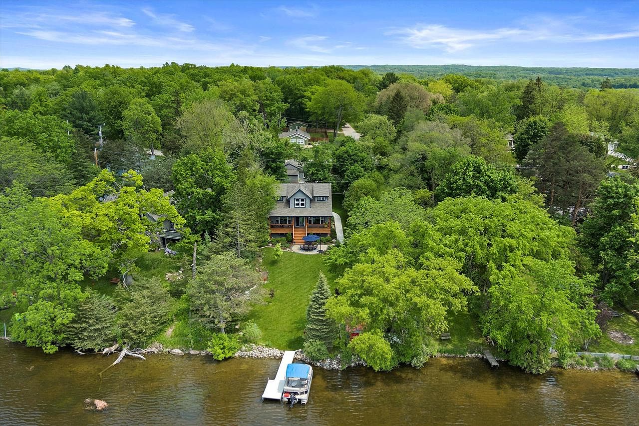 W378S3499 Lake DRIVE, Dousman, WI 53118 Zillow