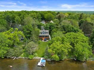 W378S3499 Lake Dr, Dousman, WI 53118